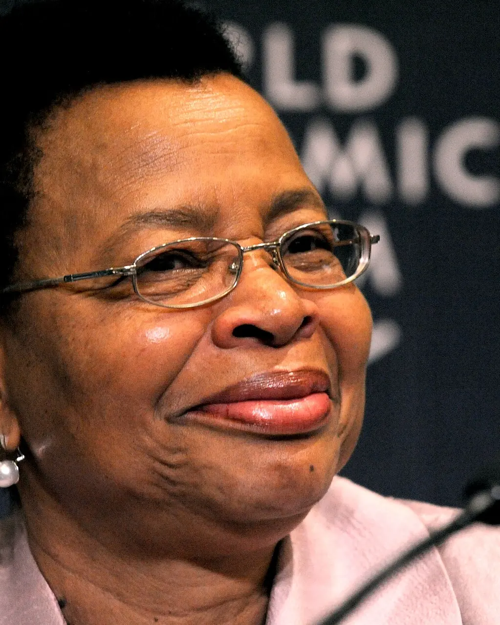 Portrait of Graça Machel.